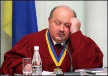 Верховний Cуд відмовився усунути суддю Анатолія Ярему від головування на розгляді скарги Януковича