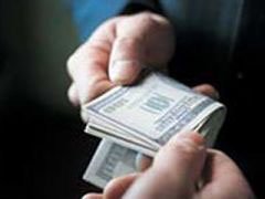 У червні найбільший хабар на Закарпатті становив 10 тисяч доларів