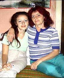 Марія ПАЗУХАНИЧ із донькою Світланою.