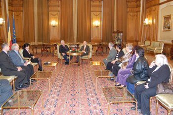 Під час зустрічі делегації Світової Ради Русинів з головою нижньої палати парламенту Румунії п. Боґданом Олтеану.