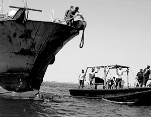 Сомалийские пираты захватили сухогруз