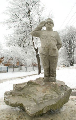Памятник Швейку, в Скеливке Старо-Самборского района Львовской области 