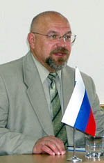 Генеральномый консул РФ во Львове Евгений Гузеев. 
