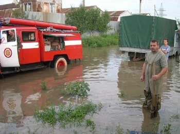 МНС відкачало воду з 22 житлових будинків, 26 підвальних приміщень та 419 дворогосподарств в Ужгороді та Ужгородському районі.