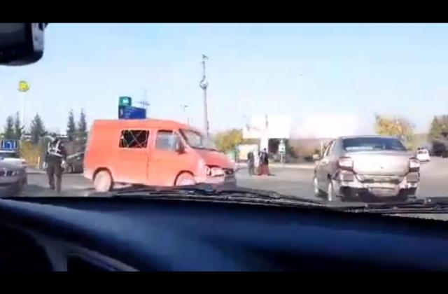 ДТП у Мукачево: Автівки розбиті, на дорозі гігантська пробка