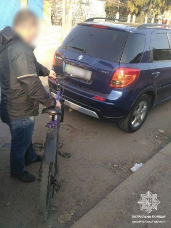 В Ужгороде на выходных велосипедист устроил аварию 