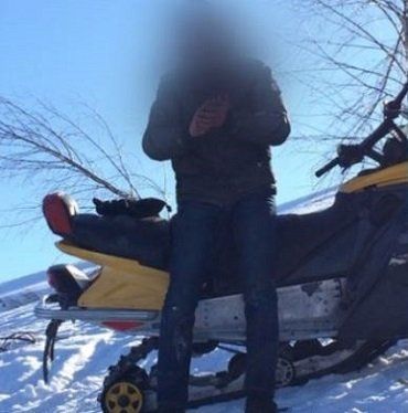 Пяный на снегоходе в Закарпатье наехал на двух туристов из Одессы