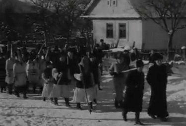 Архивные кадры празднования Рождества на Закарпатье почти 80 лет назад