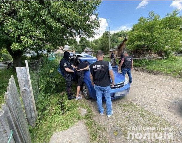 Задержанный в Закарпатье "азиатский" киевлянин оказался организатором канала переправки нелегалов в Евросоюз