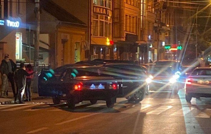 Дорожный "глюк" в Ужгороде столкнул между собой две легковушки (ФОТО)