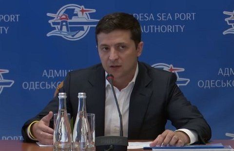 Президент Зеленский обвинил Александра Власова в том, что он не уволил руководителей таможен