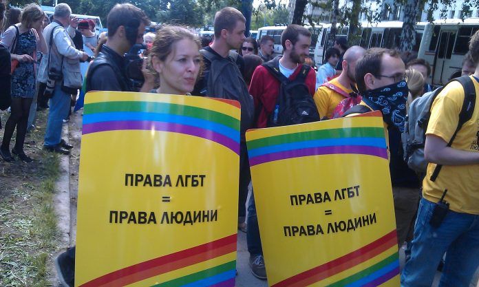 В Украине 5 тысяч гомосексуалистов могут совершить госпереворот