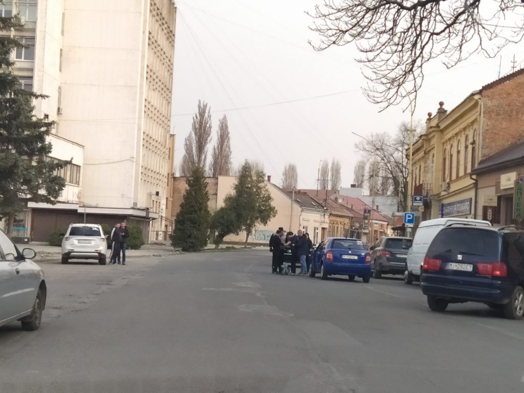 В Ужгороде на площади Петефи произошло ДТП с пострадавшими