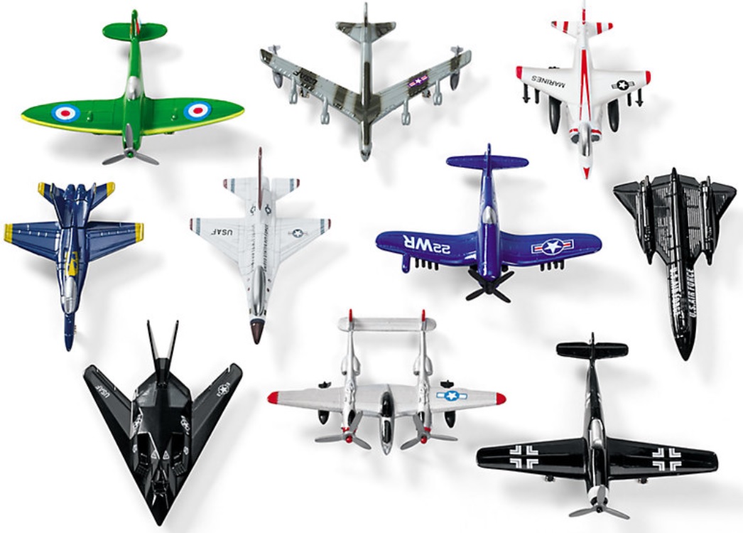 Игрушечные самолеты всегда были и остаются одними из самых любимых игрушек для детей
