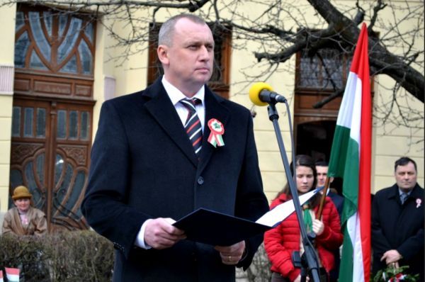 В Закарпатье мэр венгерского города заявил о своей победе 
