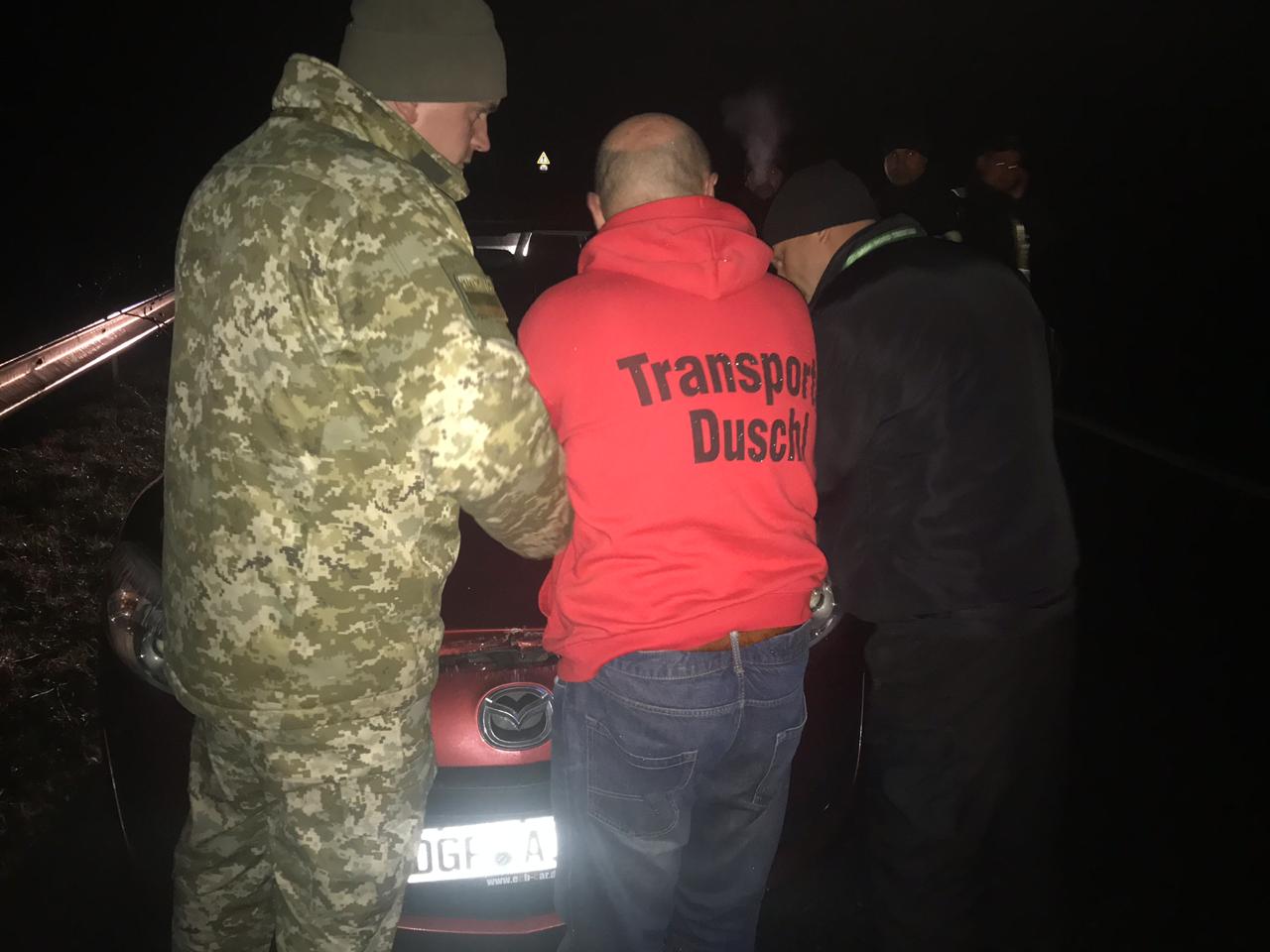 В Закарпатье на границе задержали надоедливого водителя сразу по 5 статьям 