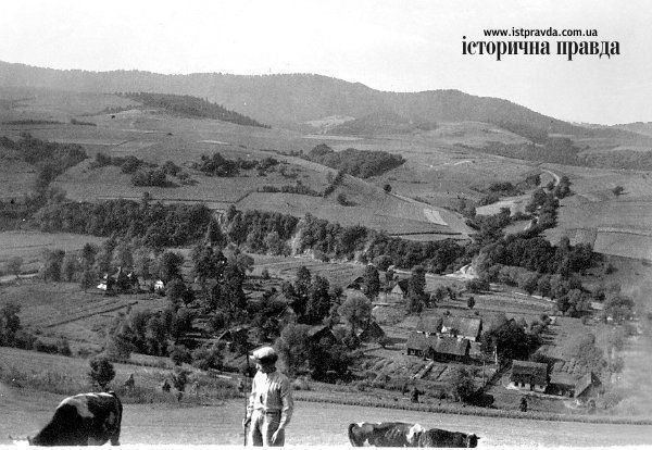 Панорама села Хревть у 1930-их. Тепер тут - Солинське озеро