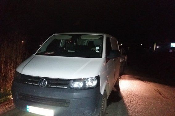 У водія "мікрика" на околиці Мукачева поліцейські виявили наркотичні речовин