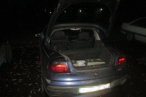 Закарпатська поліція повідомляє про наркотики в автівці