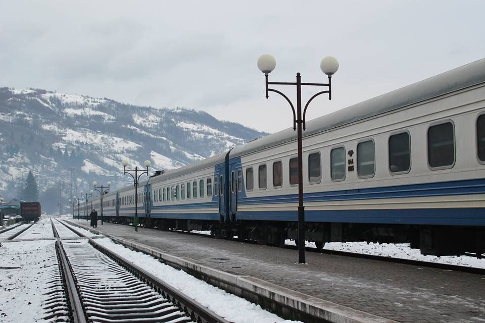 Поїзд Харків-Рахів урочисто зустріли на Закарпатті