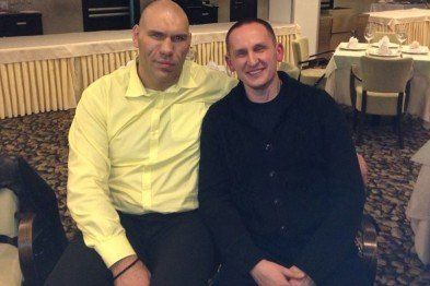 зачем Шевцову было бежать в Россию? Из-за фотографии с боксером?