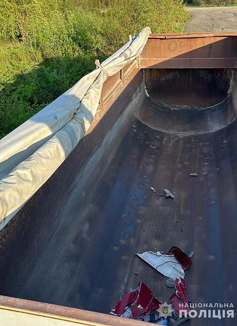В Закарпатье байкер на полном ходу влетел в грузовик и погиб на месте 