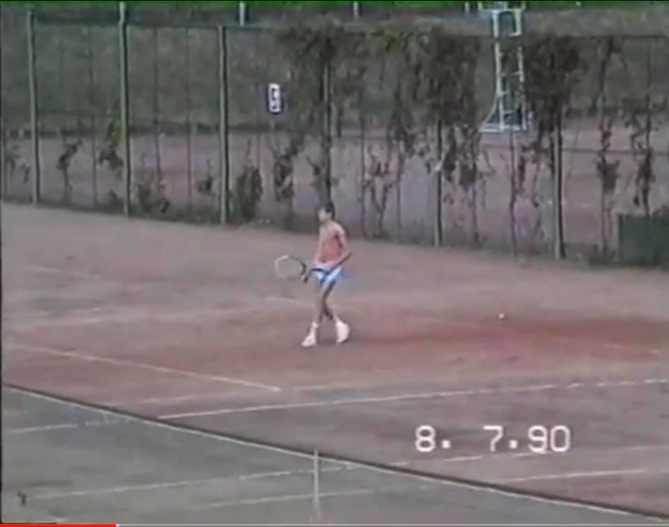 В Ужгороде банда Андріїва играет с огнём - столетний теннисный корт хотят уничтожить и изгадить 