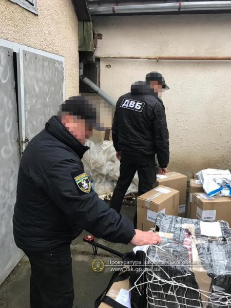 Обыски в Закарпатье: Накрыт нешуточный склад контрабандистов с серьезной техникой 
