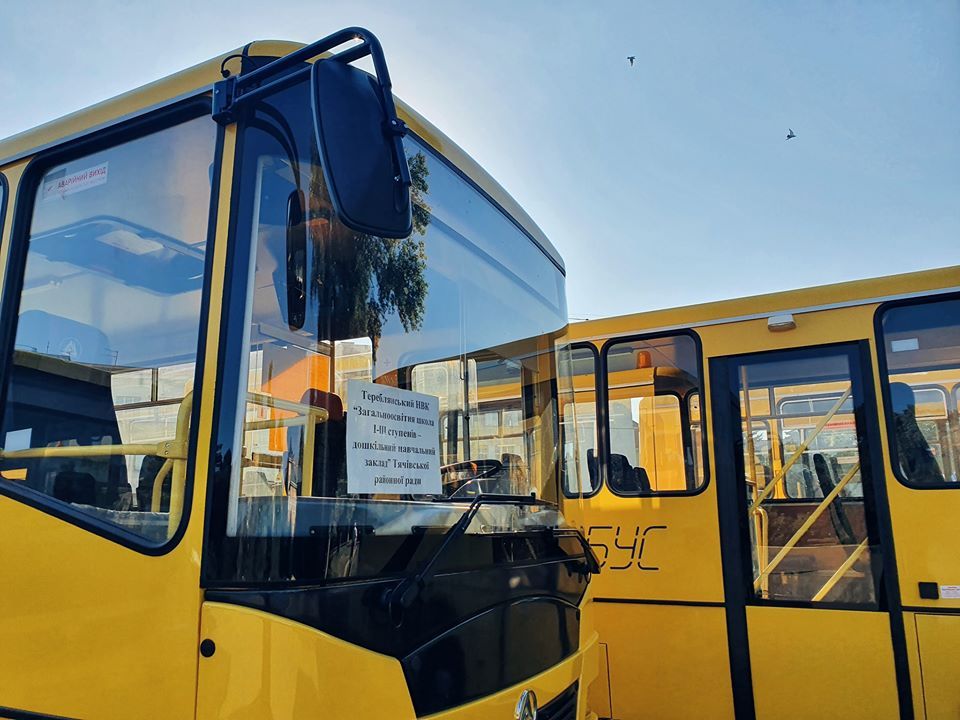 В Закарпатье для школ закупили 16 новеньких автобусов 