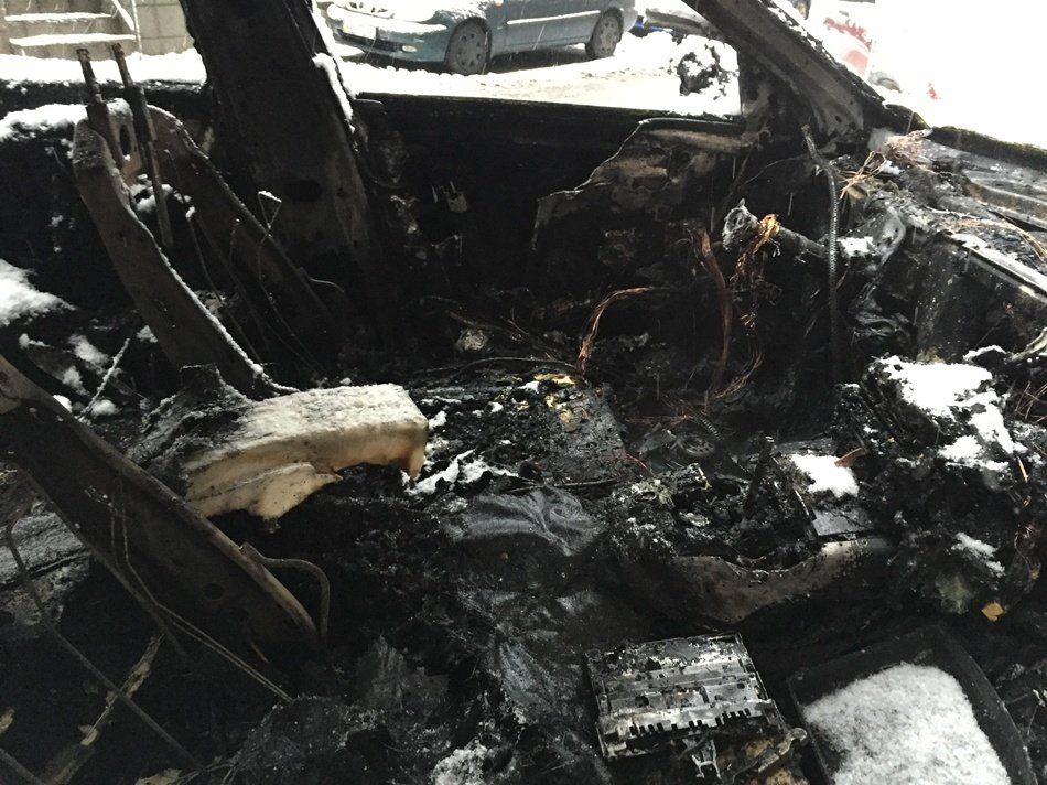 Неизвестные сожгли автомобиль народного депутата Вадима Руденко