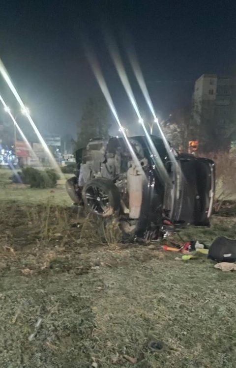 Остросюжетная погоня в Ужгороде: После крутого "сальто" BMW рухнула на круг