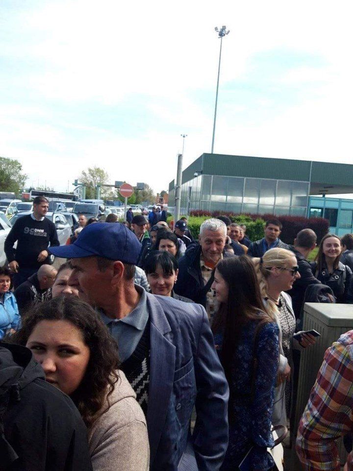 Кордон Закарпаття зі Словаччиною заблокований автомобілями в Ужгороді