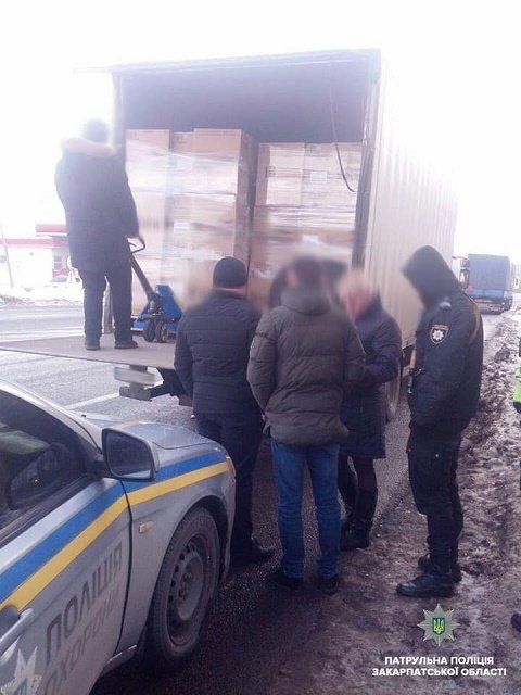 Машину с контрабандными сигаретами задержанную на посту "Нижние Ворота" отправили на арестплощадку