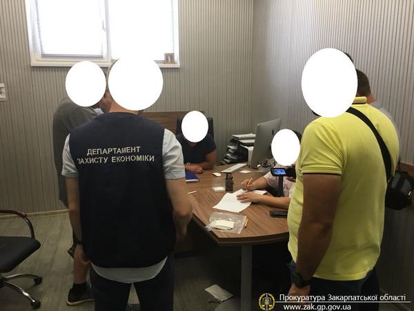 В Ужгороде на взятке поймали топ-чиновника