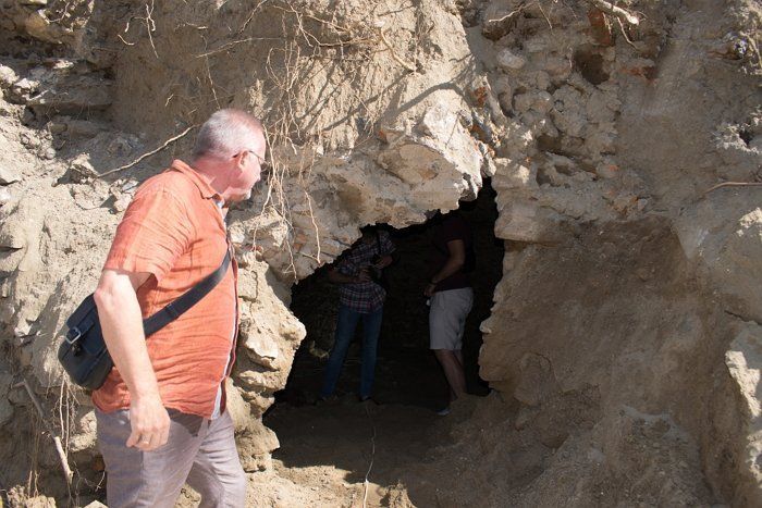 Чи є перспективи стати туристичною "родзинкою" розкопаним підвалам в Ужгороді
