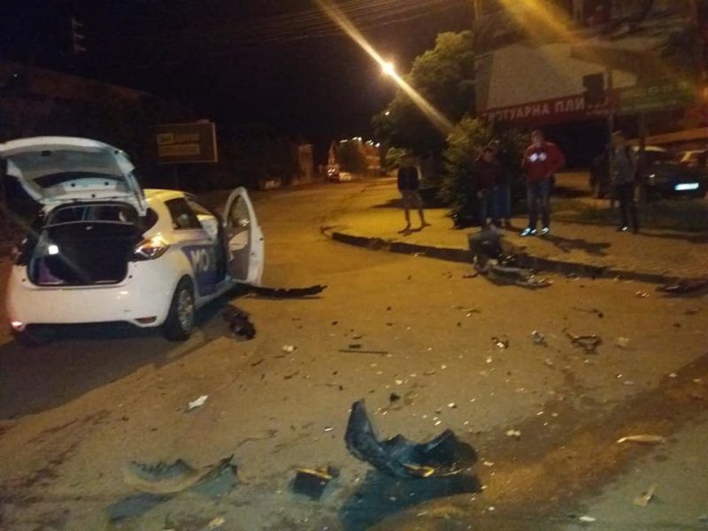 У столиці Закарпаття — жахлива аварія за участі таксі та Шевроле