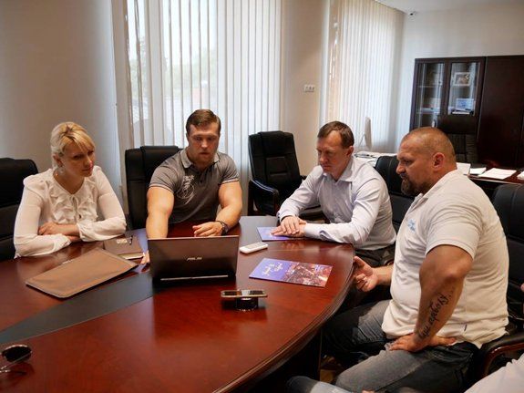 Богдан Андреев встретился с самым сильным человеком Украины и мира