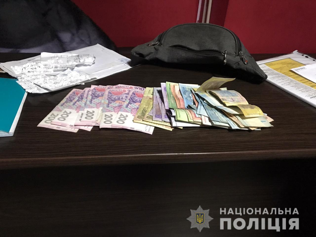 Поліція Закарпаття провела обшуки у низці підпільних казино — тріо організаторів повідомлено про підозру