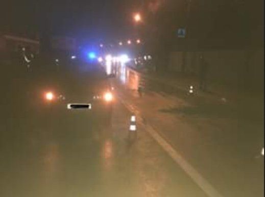 У столиці Закарпаття "Жигулі" збили людину на пішоходному переході — жертва у лікарні