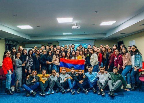 У горах Закарпаття стартував зимовий табір Спілки вірменської молоді України
