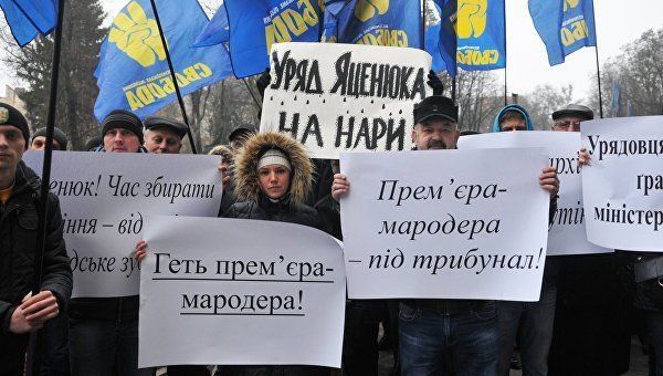 более 70% украинцев выступают за отставку Яценюка