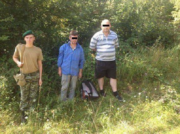 На Закарпатье пограничники задержали двух грузин нелегалов