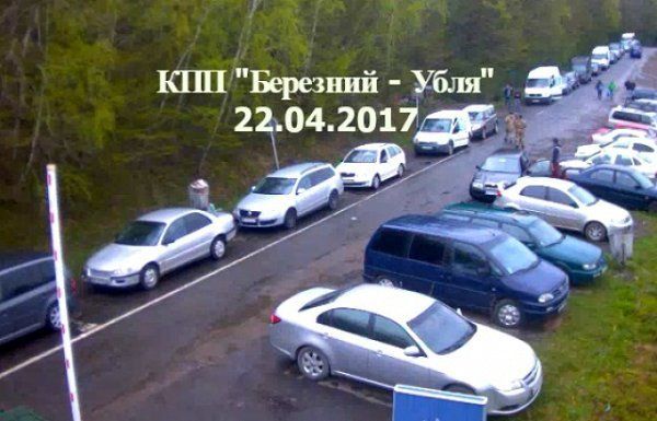 На границах в Закарпатье стоят автомобильные очереди