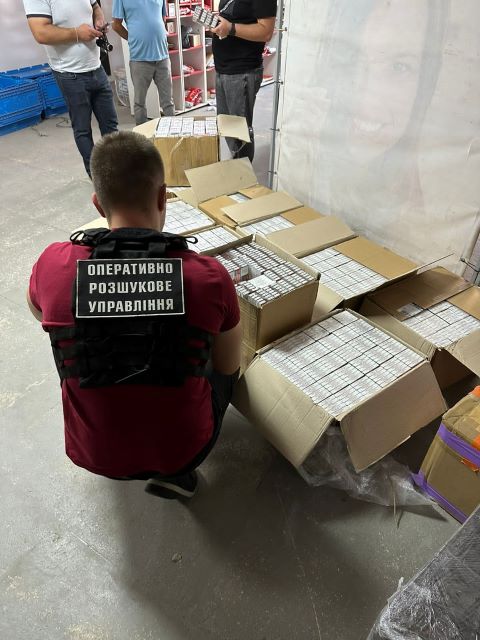 Контрабандный результат принесли обыски на почтамте в Закарпатье