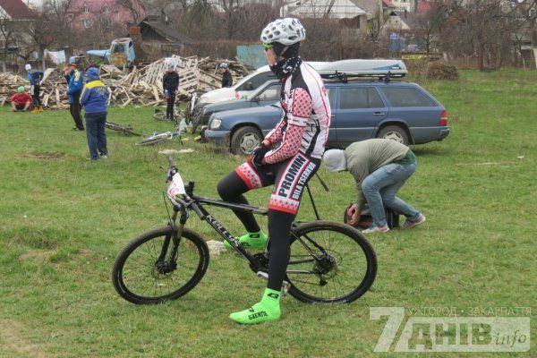 Несколько дней в Ужгороде продолжается всеукраинские соревнования по велоспорту