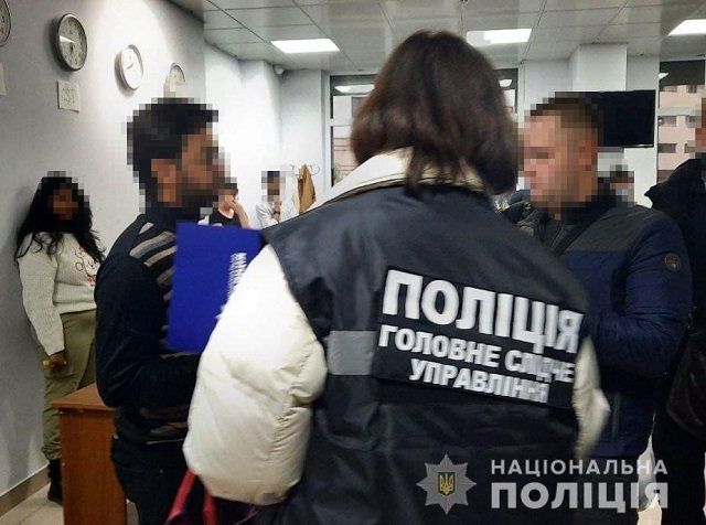 Нацполиция с ФБР взяли банду украинских аферистов - кинули иностранцев на миллионы 