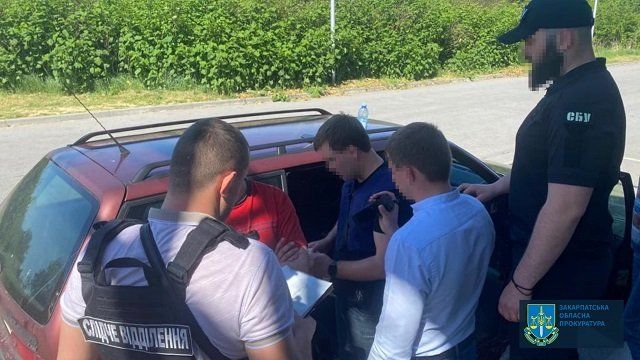 В Закарпатье экс-руководитель ЦНАПа, организовавший переправку уклонистов, пойдет под суд 