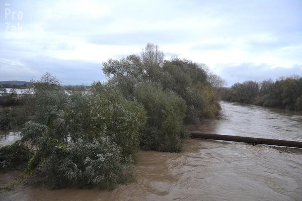 Большая угроза затопления Боздоша идет в районе нового транспортного моста