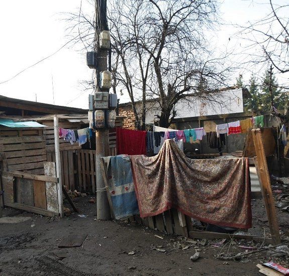 Около 250 ромов проживают по одному адресу в Ужгороде