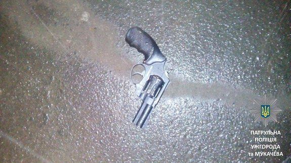Житель Ужгородского района ночью стрелял из пистолета в областном центре